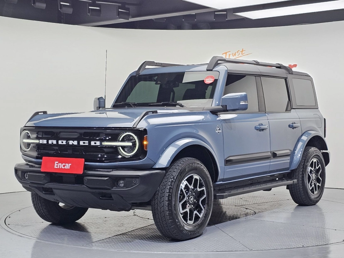 FORD BRONCO