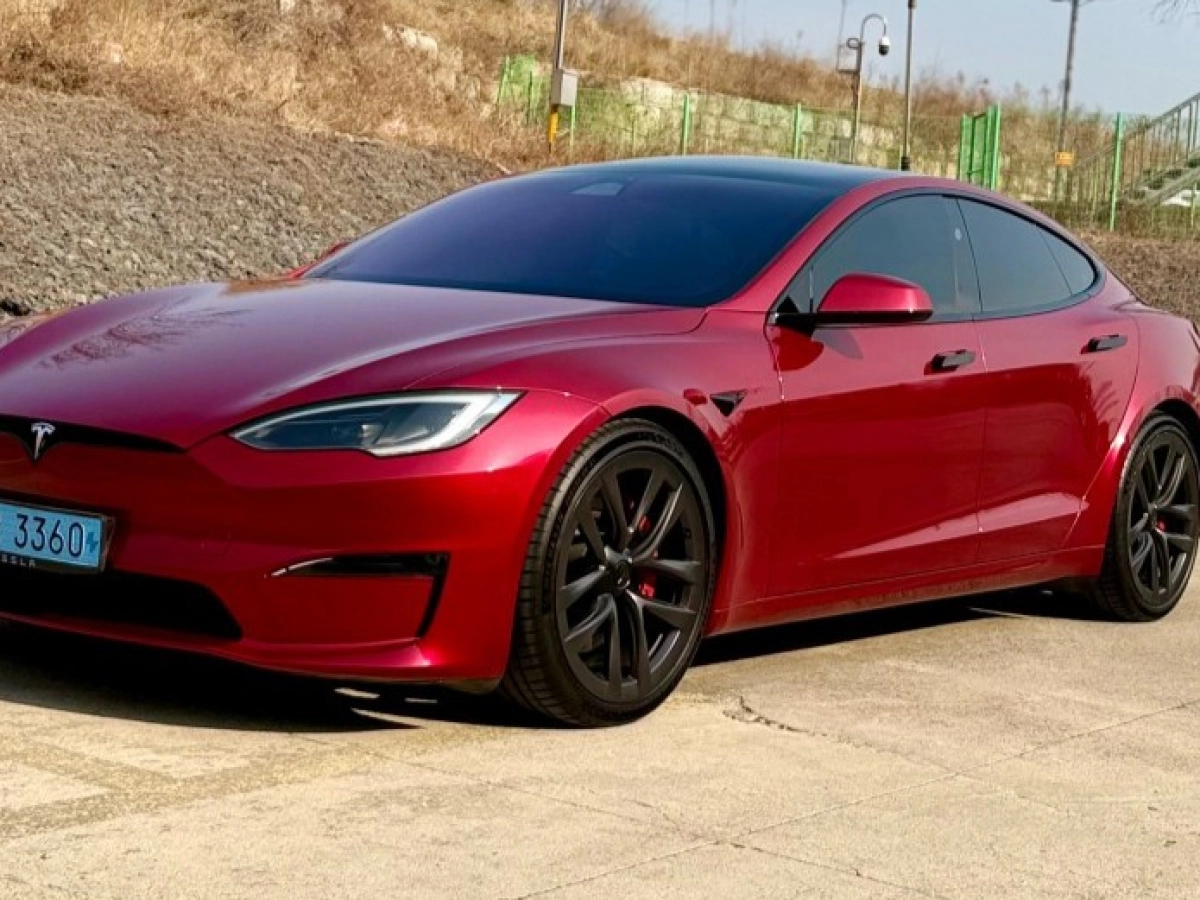 TESLA MODEL S