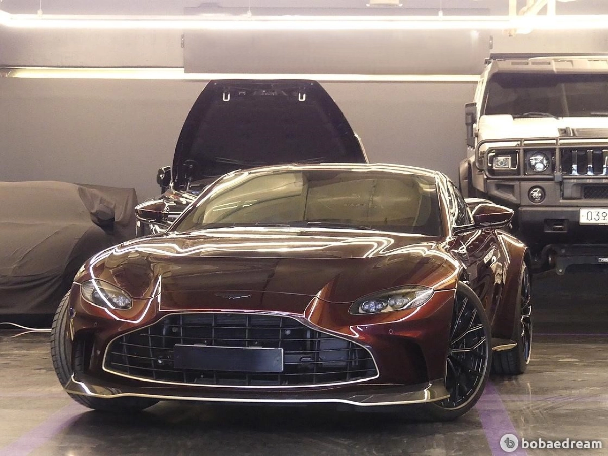 ASTON MARTIN VANTAGE  2023