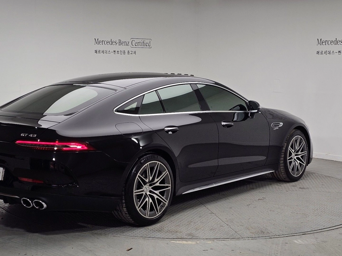 MERCEDES BENZ AMG GT