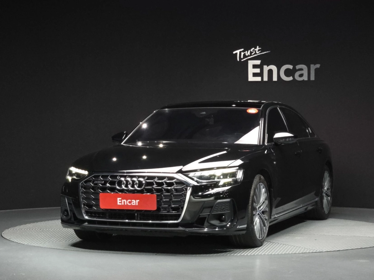 AUDI A8 D5  2023