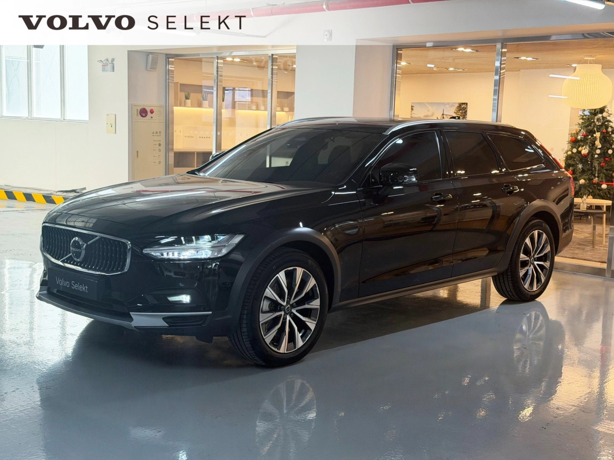 VOLVO V90 CROSS COUNTRY  2024