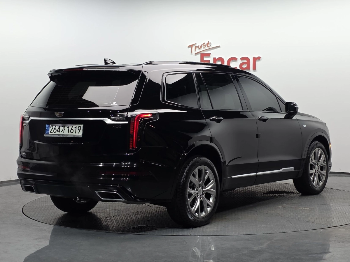 CADILLAC XT6  2020