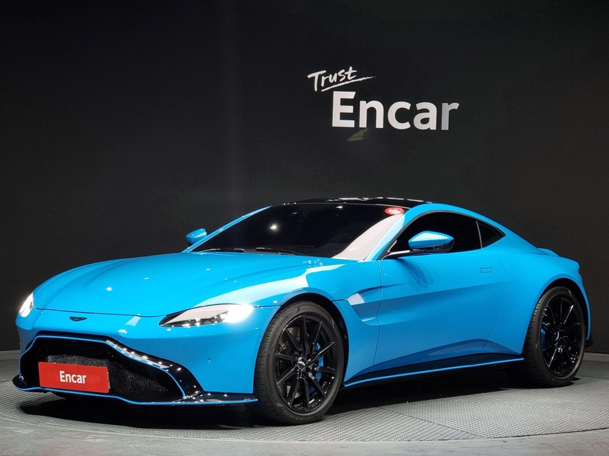 ASTON MARTIN VANTAGE  2019