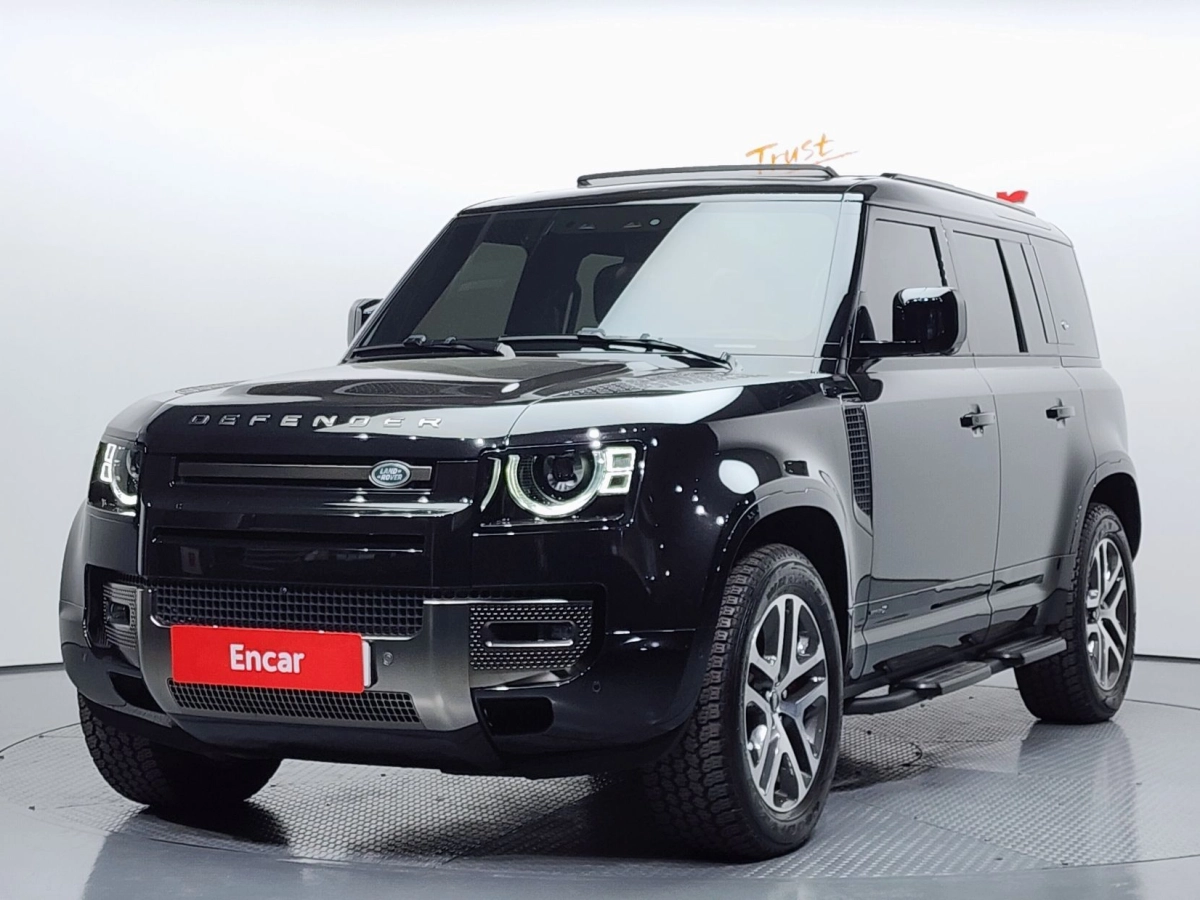 LAND ROVER DEFENDER L663  2024