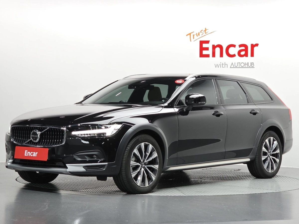 VOLVO V90 CROSS COUNTRY  2023