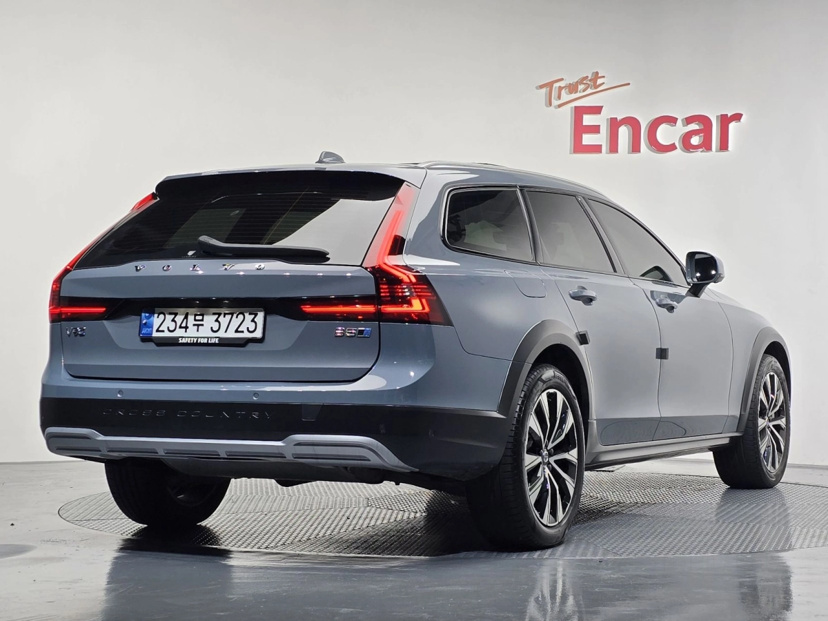 VOLVO V90 CROSS COUNTRY