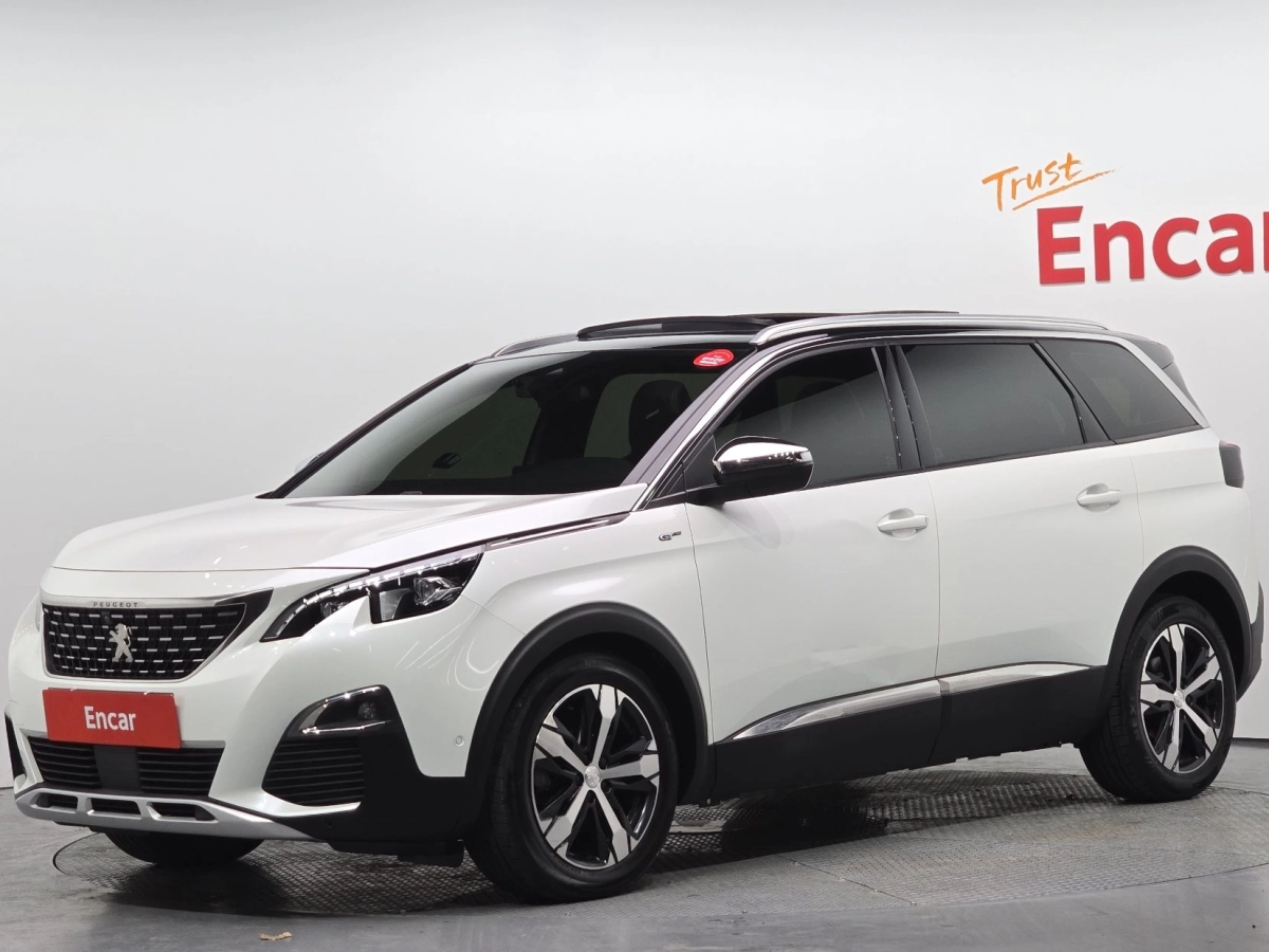 PEUGEOT 5008  2019