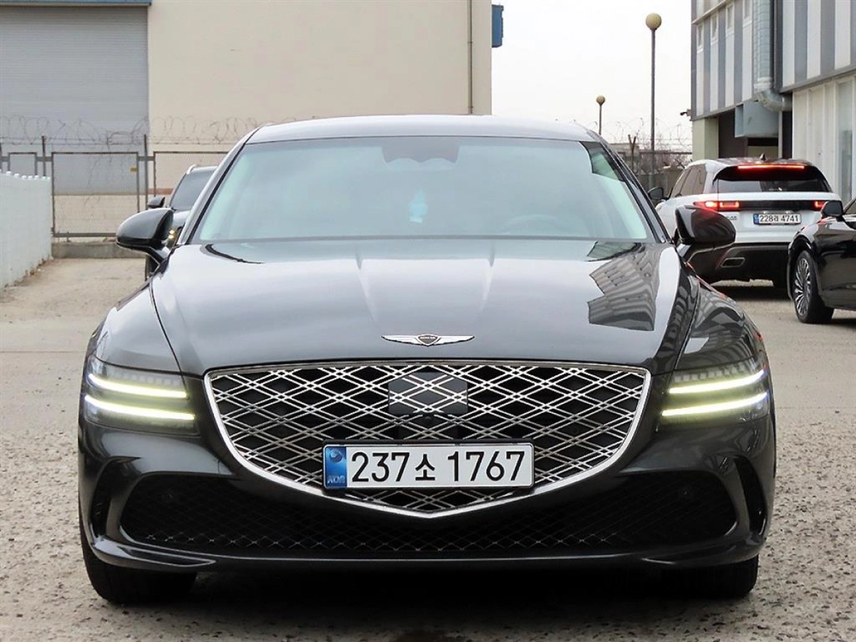 GENESIS G80 RG3  2024