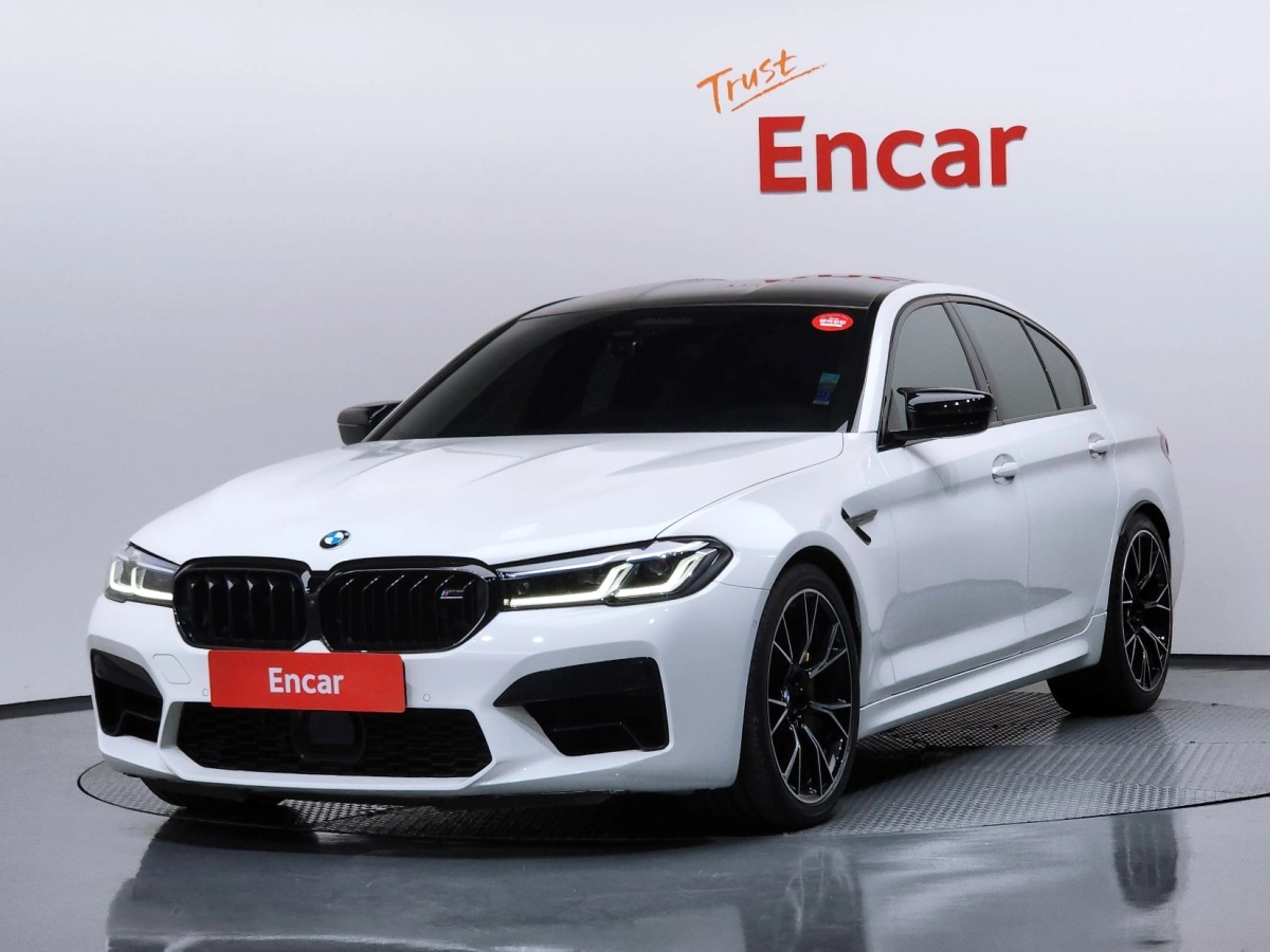 BMW M5 F90  2022