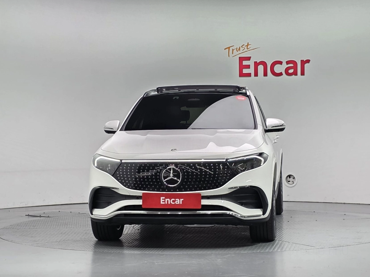 MERCEDES BENZ EQA H243