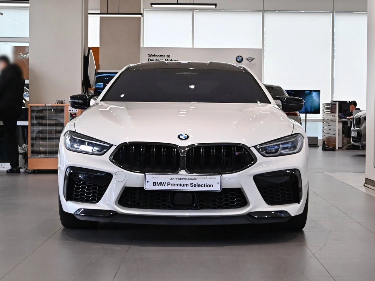 BMW M8 G15