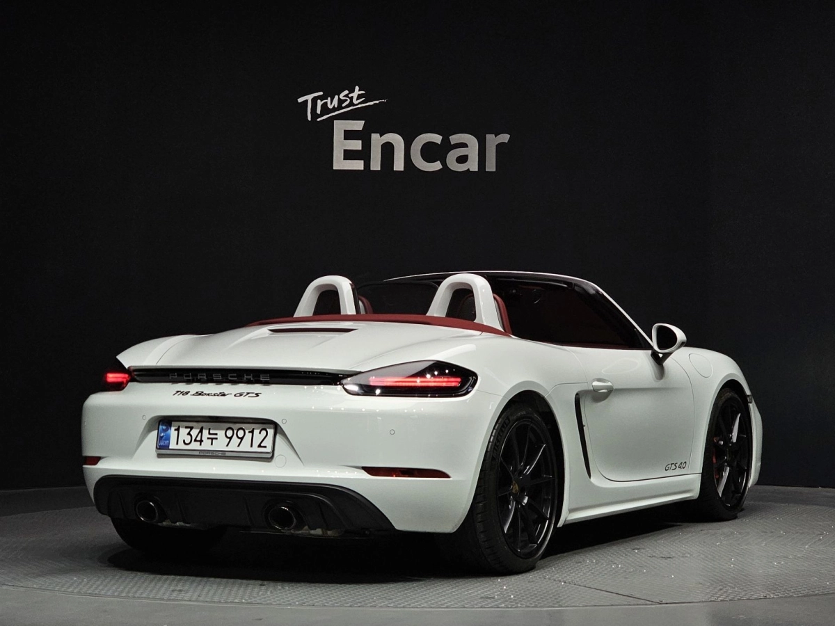 PORSCHE 718 BOXSTER