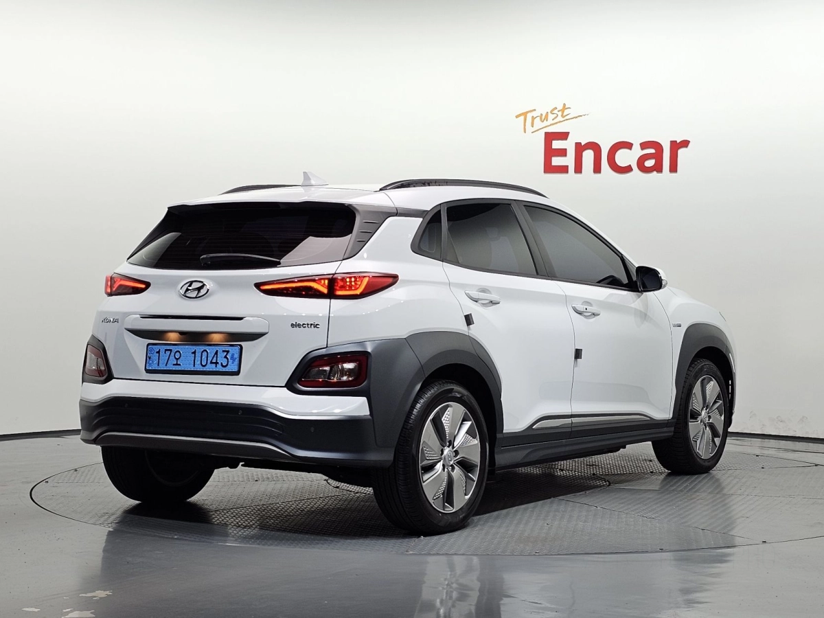 HYUNDAI KONA ELECTRIC