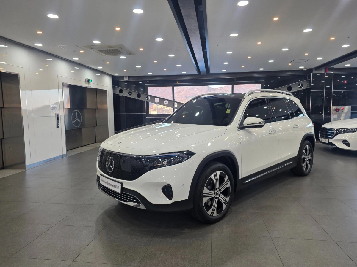 MERCEDES BENZ EQB X243  2025