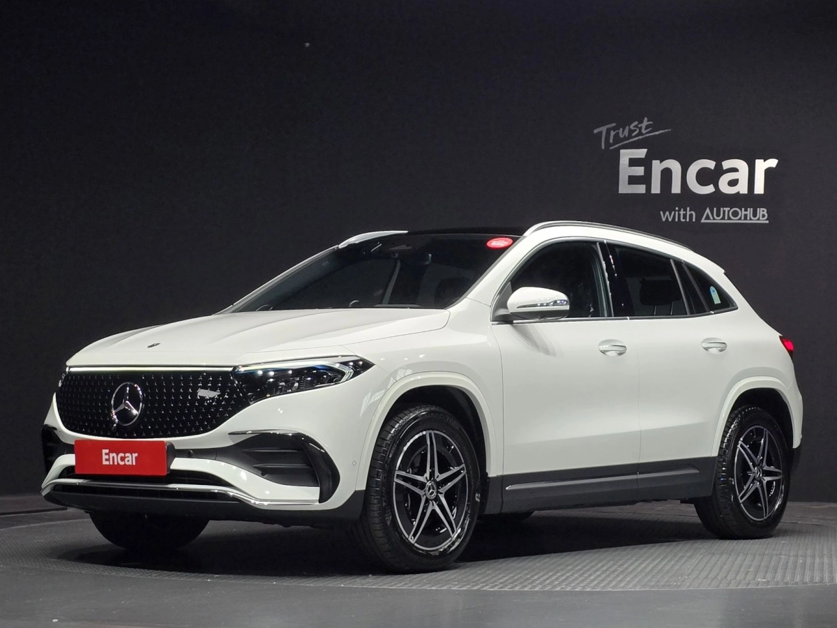 MERCEDES BENZ EQA H243  2024