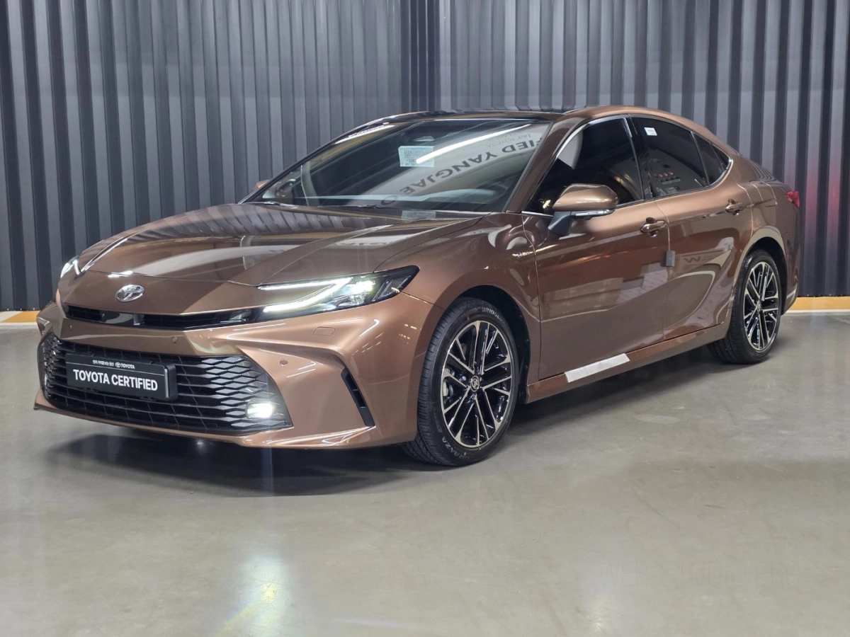 TOYOTA CAMRY XV80 2025