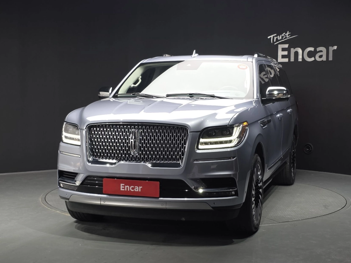 LINCOLN NAVIGATOR  2021