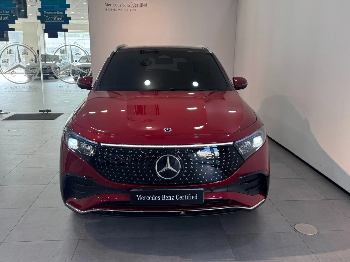 MERCEDES BENZ EQA H243