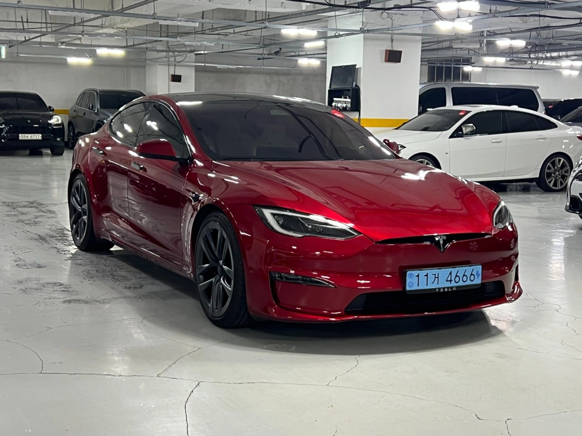 TESLA MODEL S