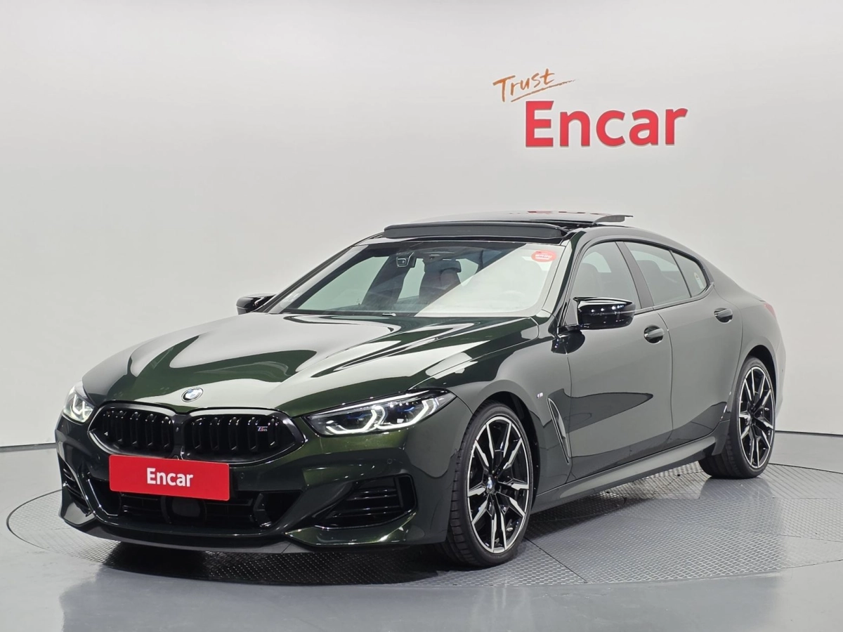 BMW 8-SERIES G15 2025