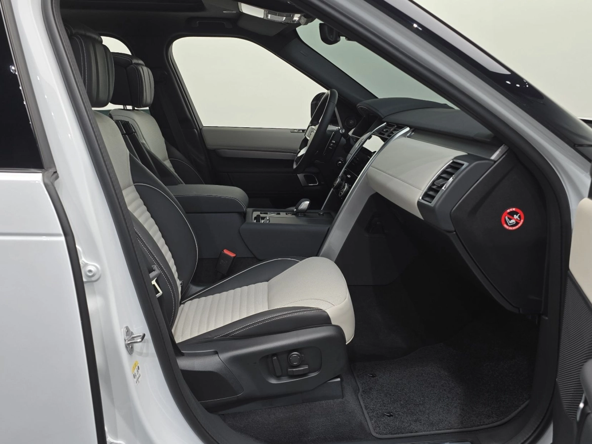 LAND ROVER DISCOVERY 5