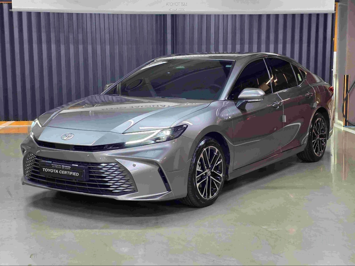 TOYOTA CAMRY XV80 2025