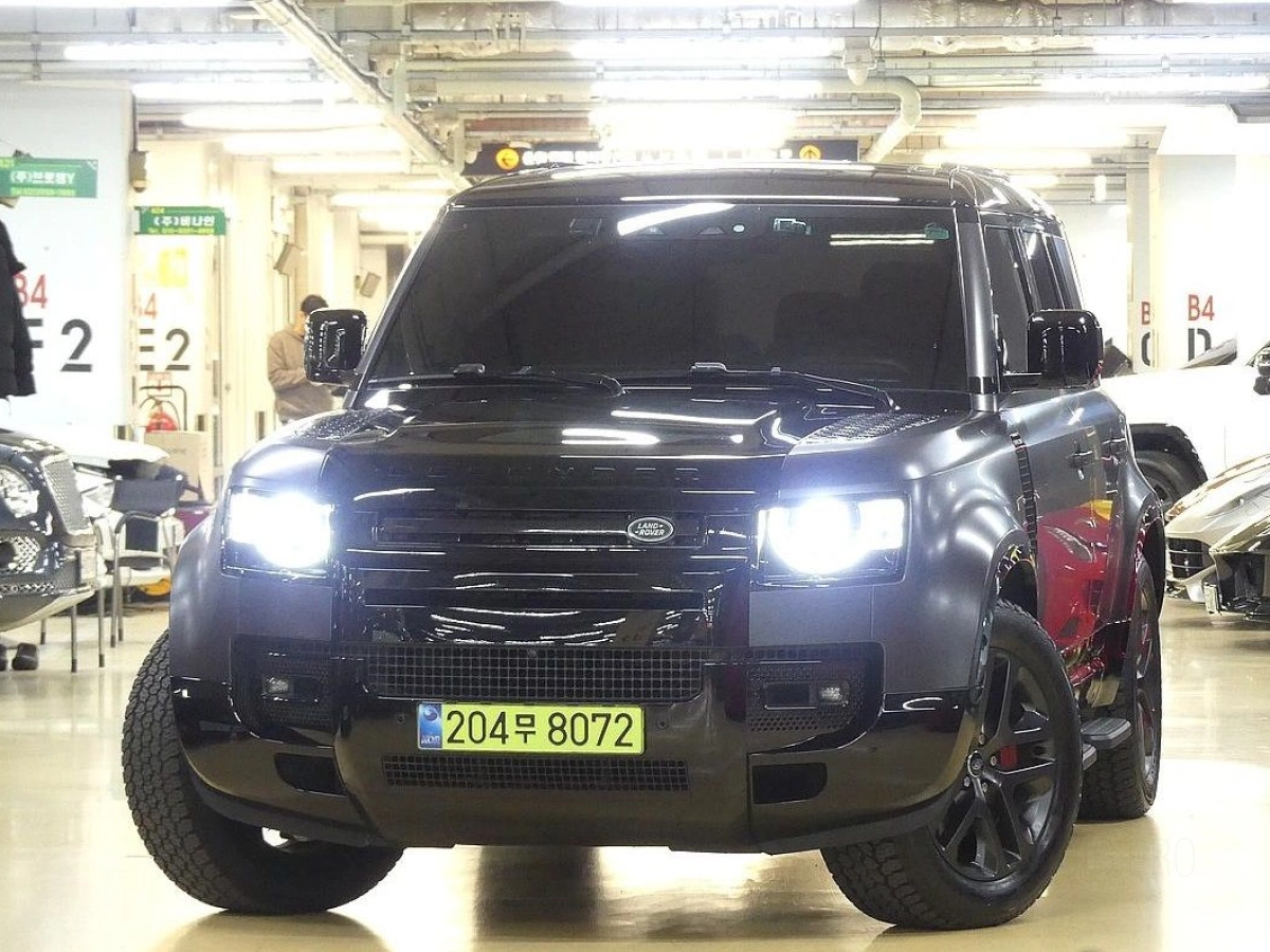 LAND ROVER DEFENDER L663  2024