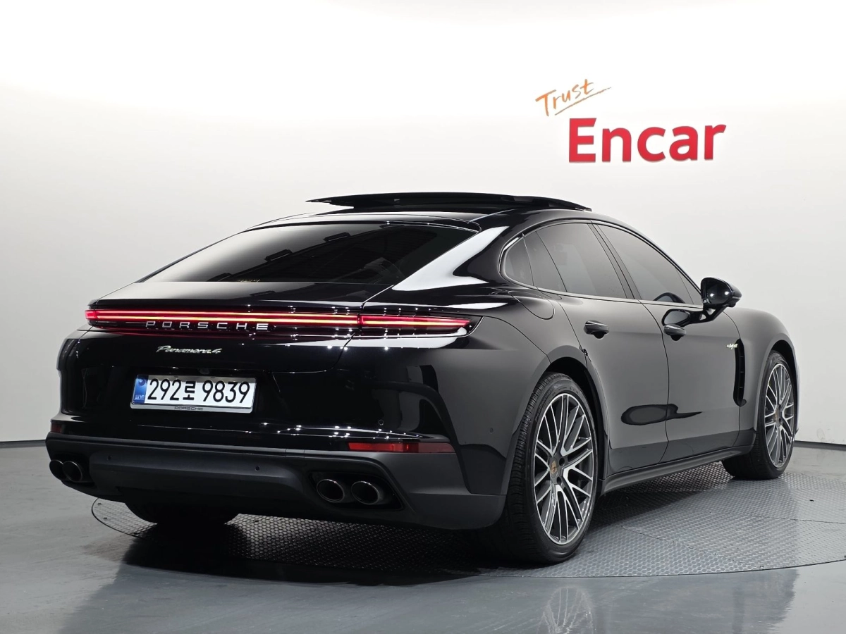 PORSCHE PANAMERA 972