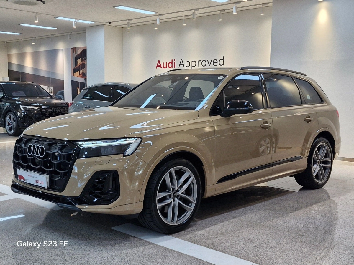 AUDI Q7 4M