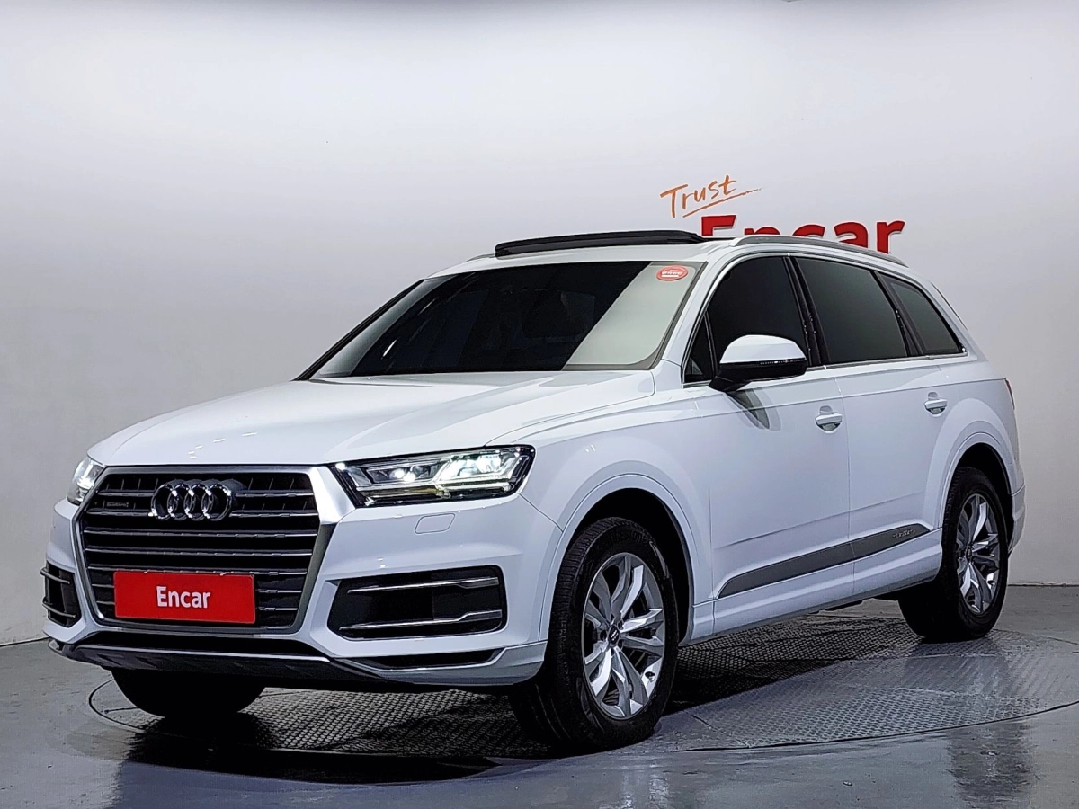 AUDI Q7 4M