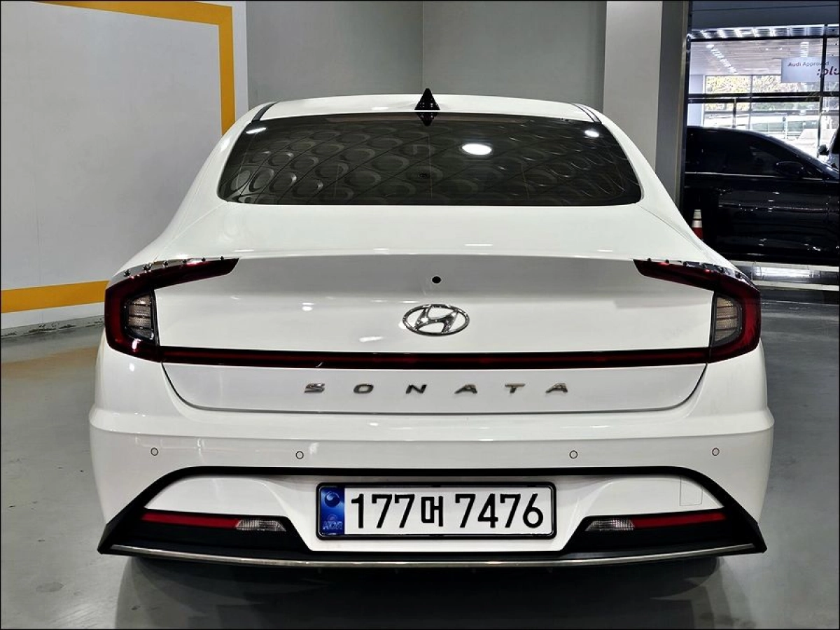 HYUNDAI SONATA DN8