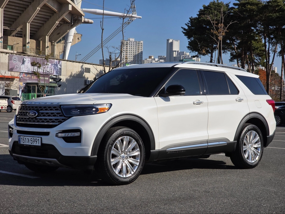 FORD EXPLORER 2023