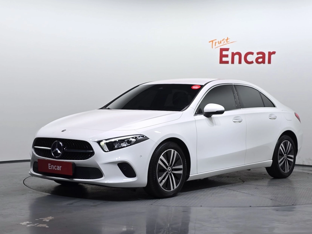 MERCEDES BENZ A-CLASS W177  2022