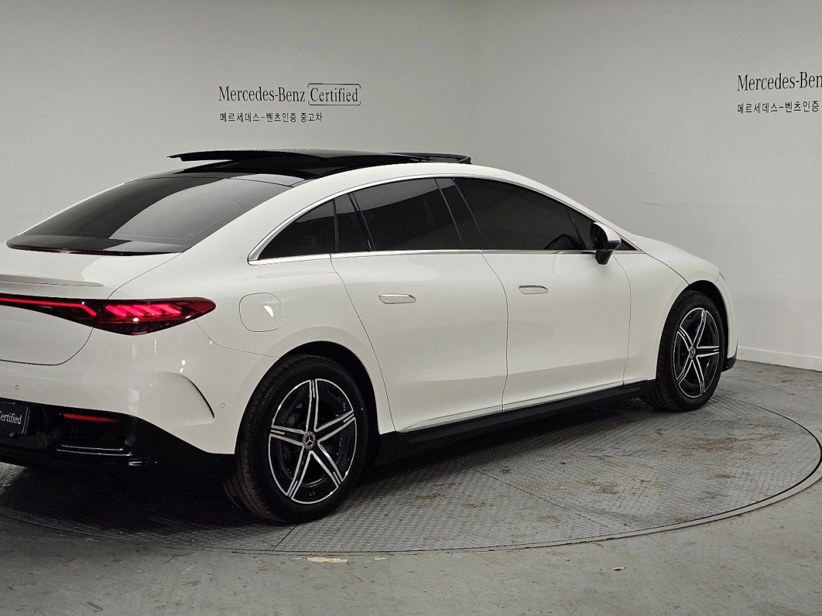 MERCEDES BENZ EQE V295