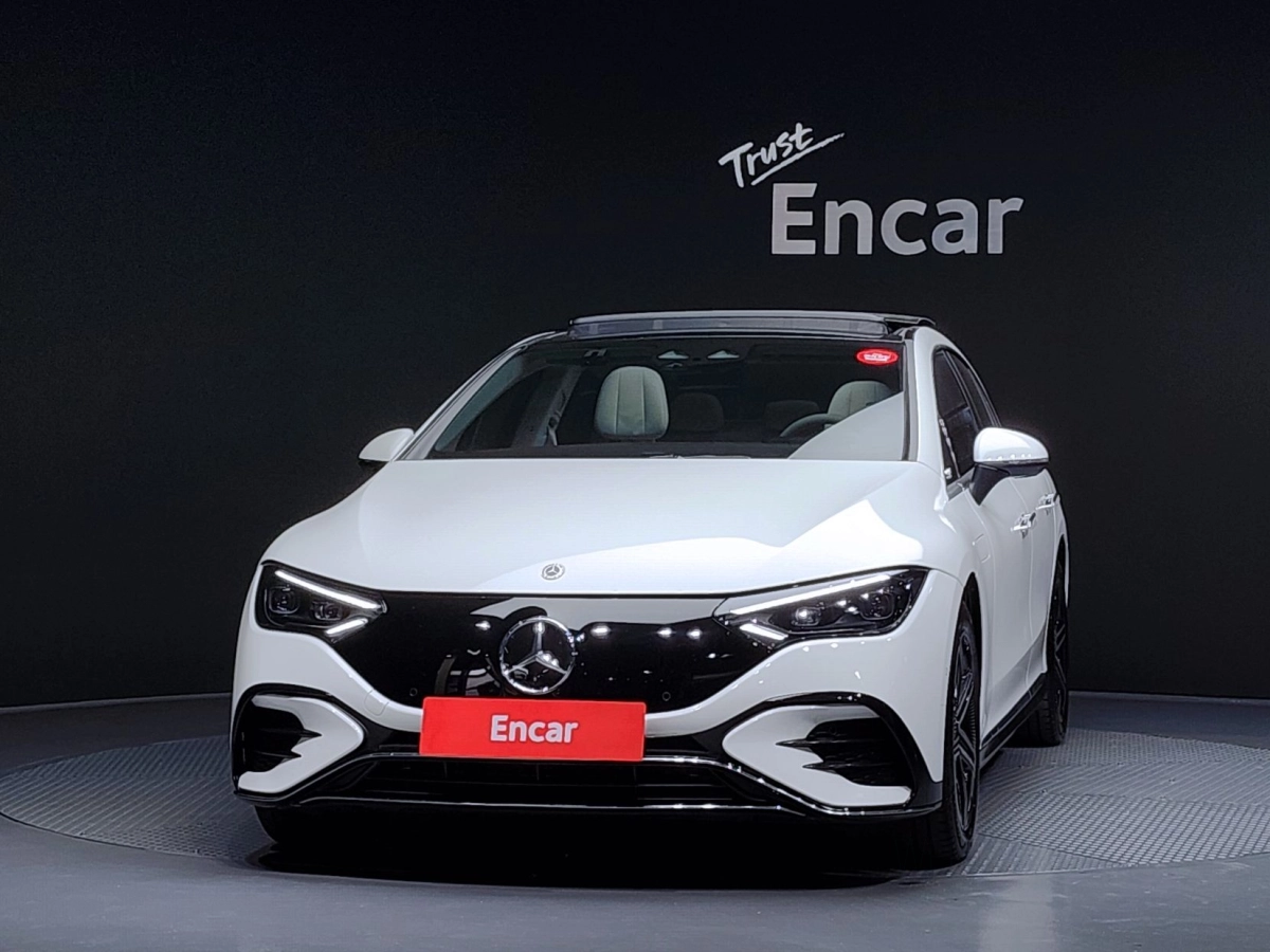 MERCEDES BENZ EQE V295