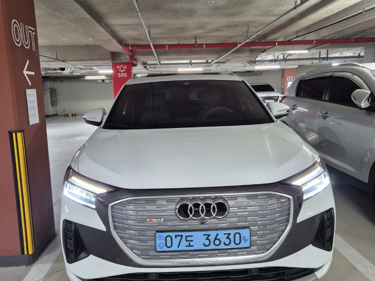 AUDI Q4 E-TRON F4  2022