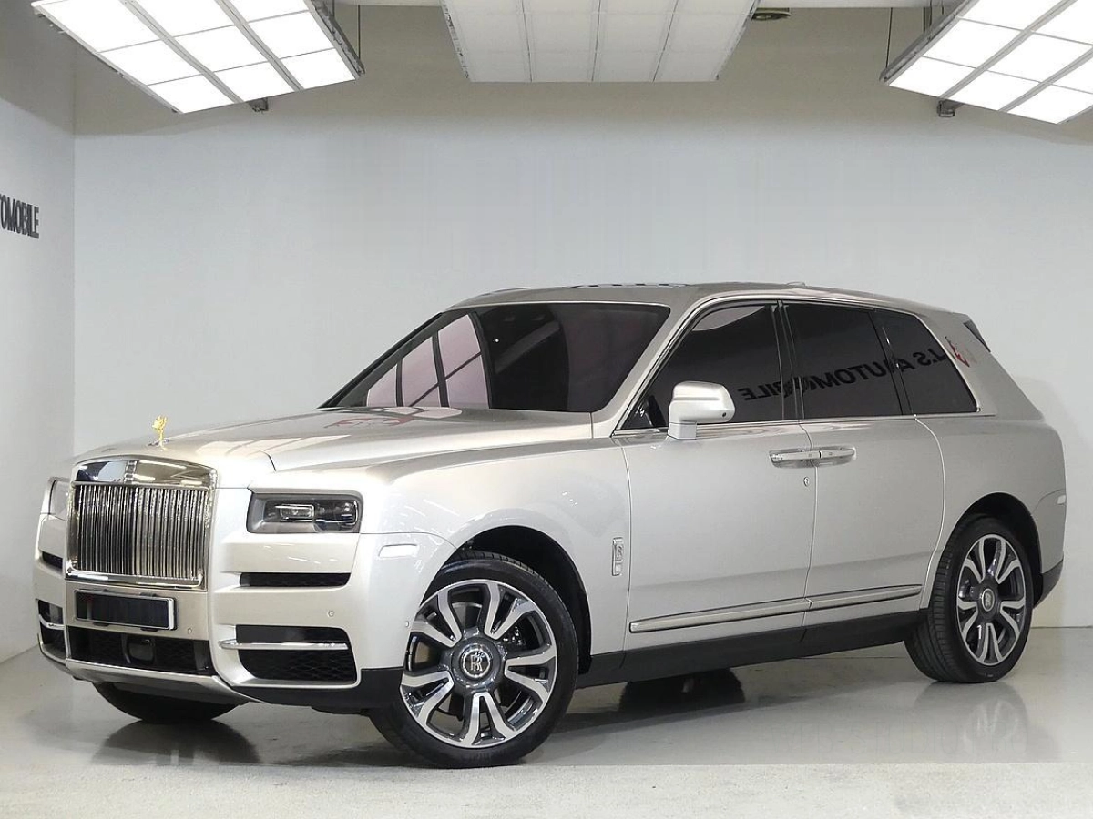 ROLLS ROYCE CULLINAN  2023