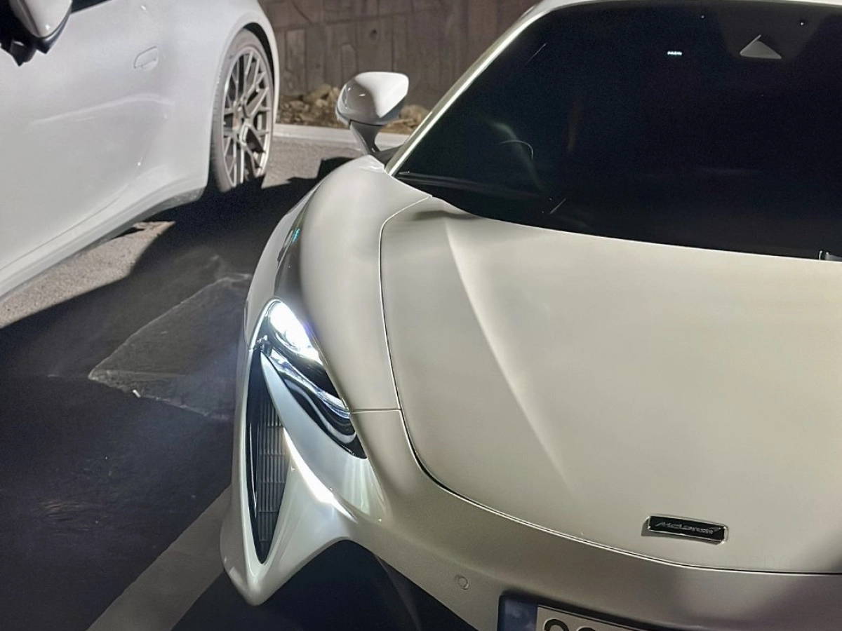 MCLAREN ARTURA  2024