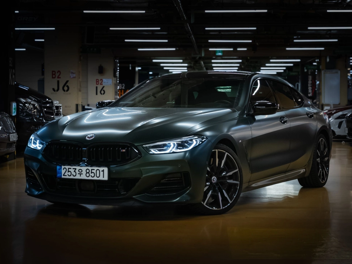 BMW 8-SERIES G15  2022