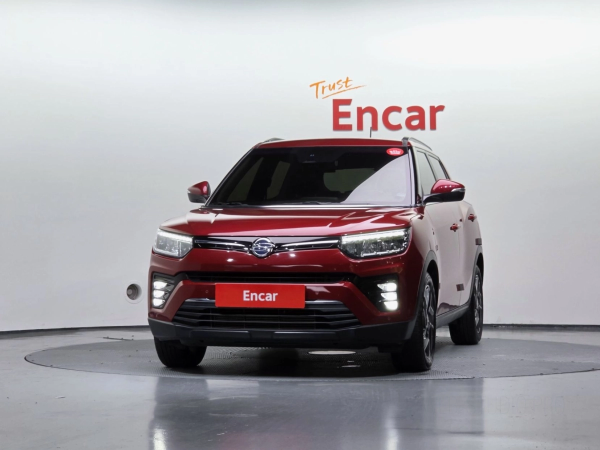 SSANGYONG TIVOLI VERY NEW