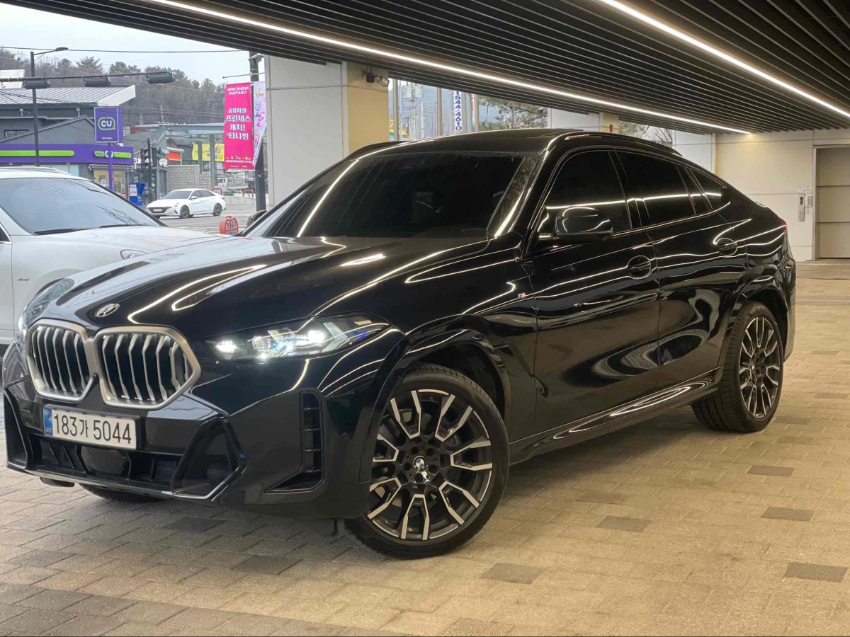 BMW X6 G06