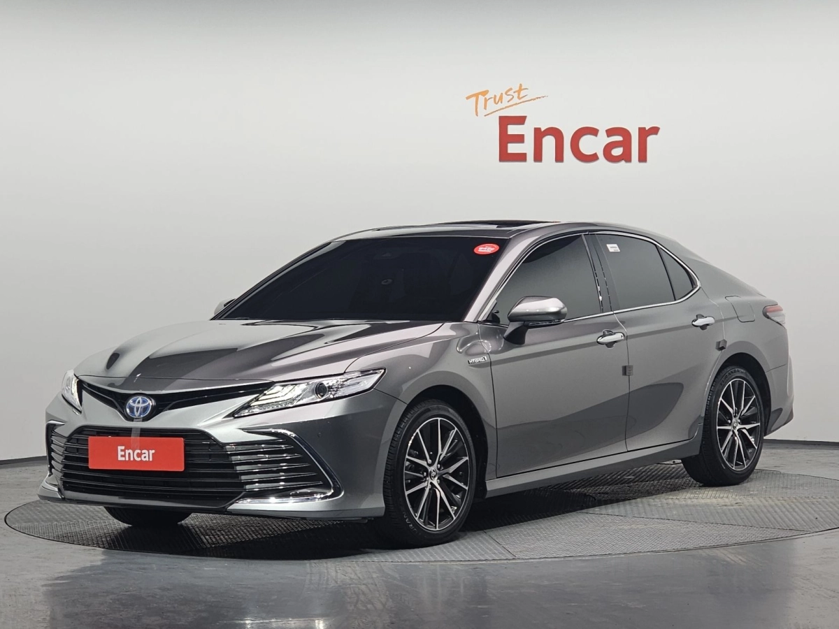 TOYOTA CAMRY XV70 2023