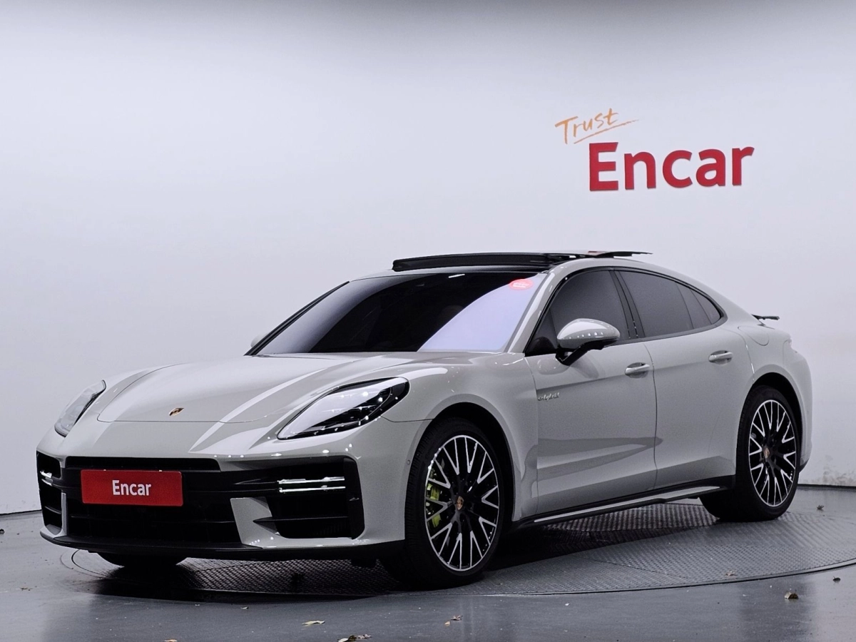 PORSCHE PANAMERA 972  2025