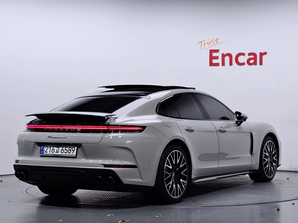 PORSCHE PANAMERA 972