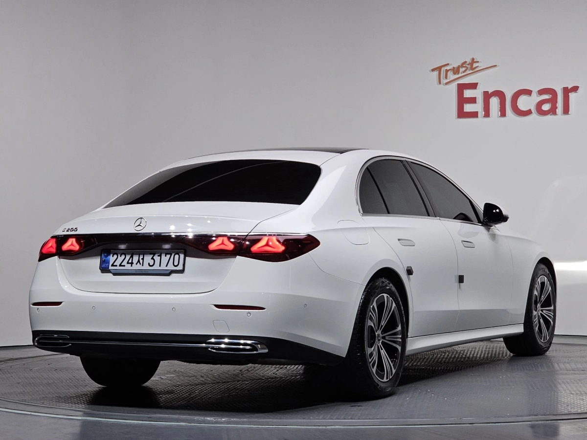 MERCEDES BENZ E-CLASS W214