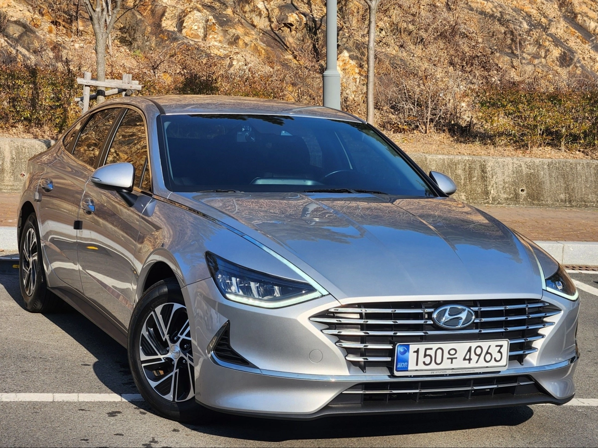 HYUNDAI SONATA HYBRID DN8  2020