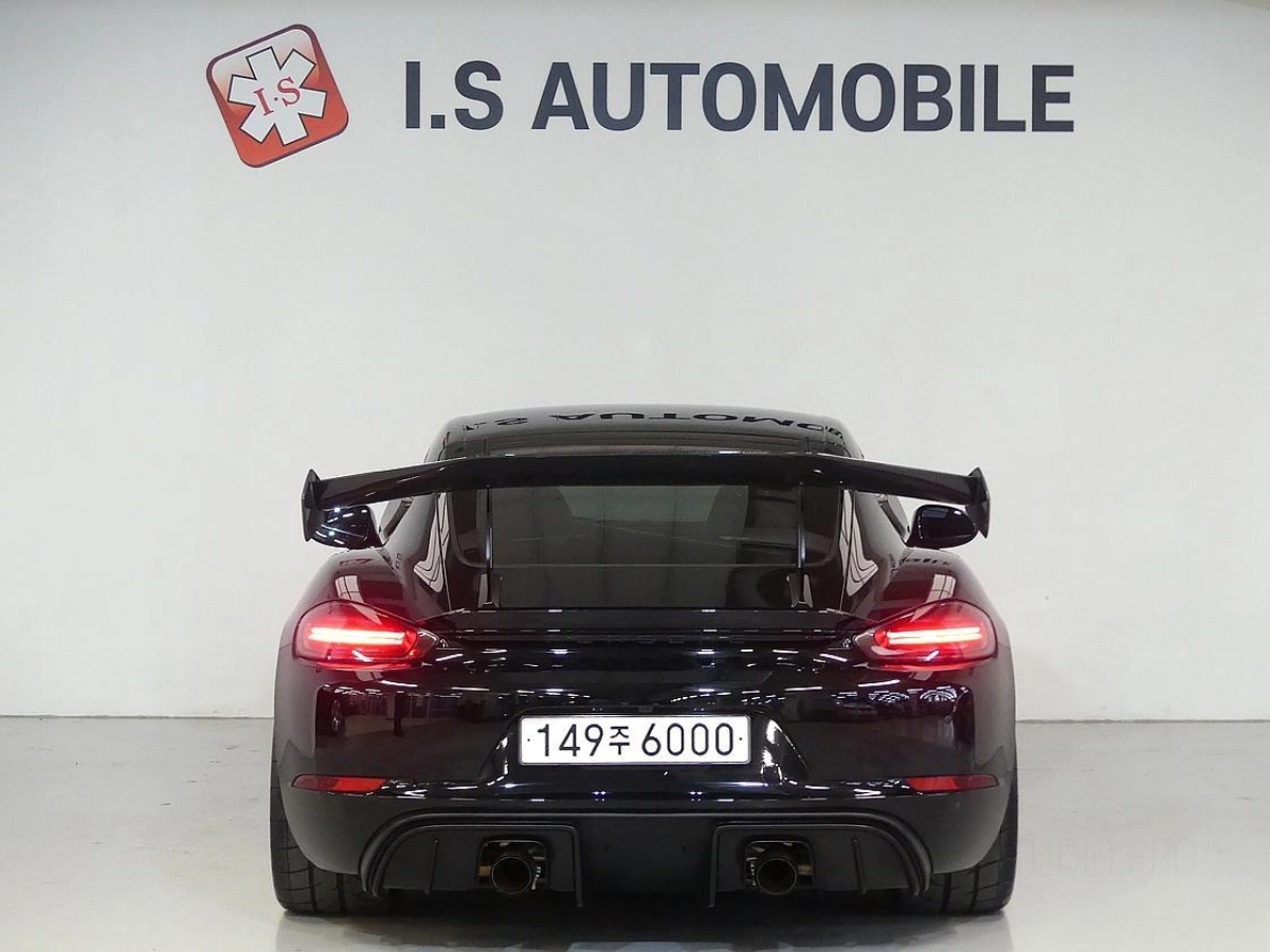 PORSCHE 718 CAYMAN
