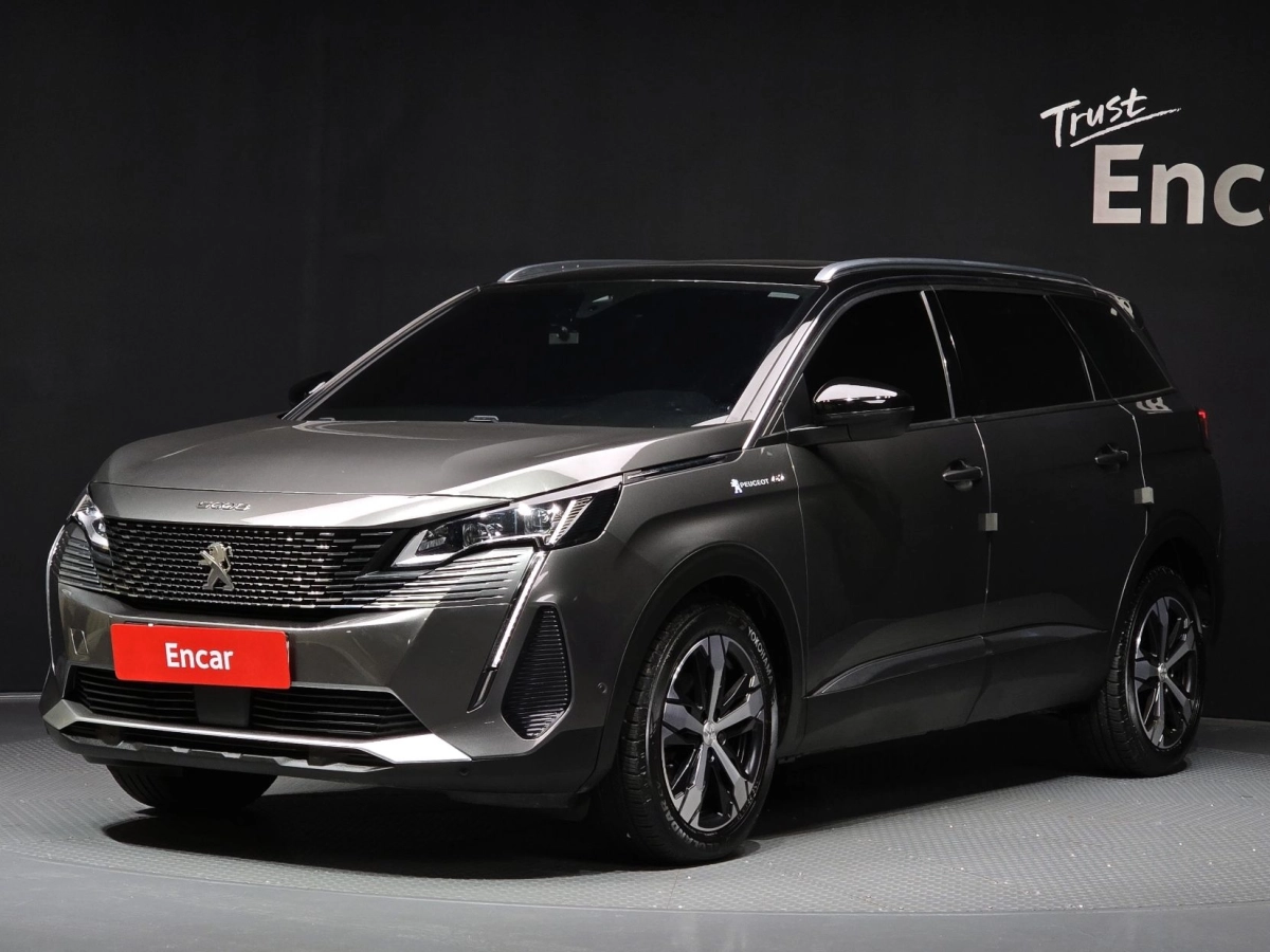 PEUGEOT 5008  2021