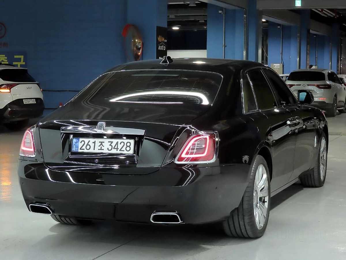 ROLLS ROYCE GHOST